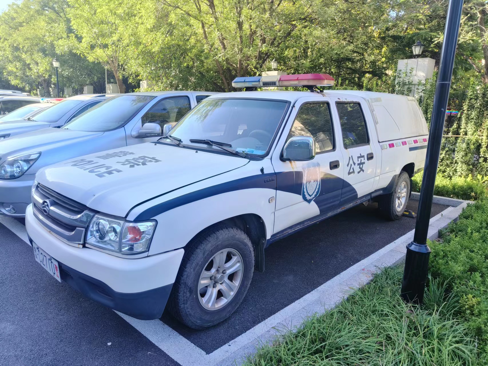2.魯C2710警、魯C2760警、魯C2770警機(jī)動(dòng)車(chē)三輛